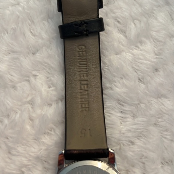 MOVADO Women's Museum Classic Watch – Black Dial, Leather Band, NEW Never Used - Picture 11 of 12